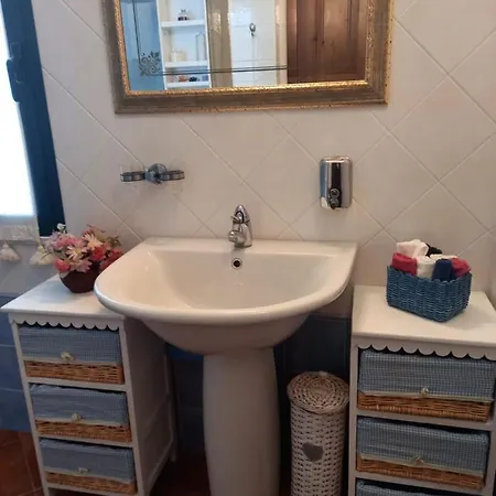 Affitto In Zona Residenziale * Орозеи