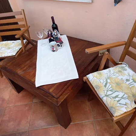 Affitto In Zona Residenziale Орозеи