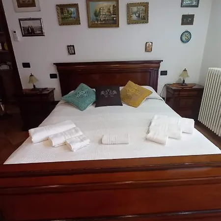 In Zona Residenziale Guest house *