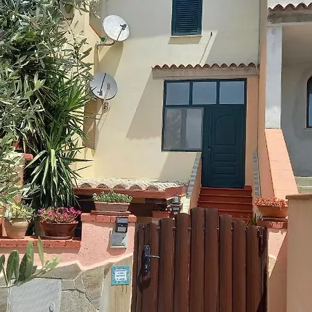 Pensión In Zona Residenziale Orosei
